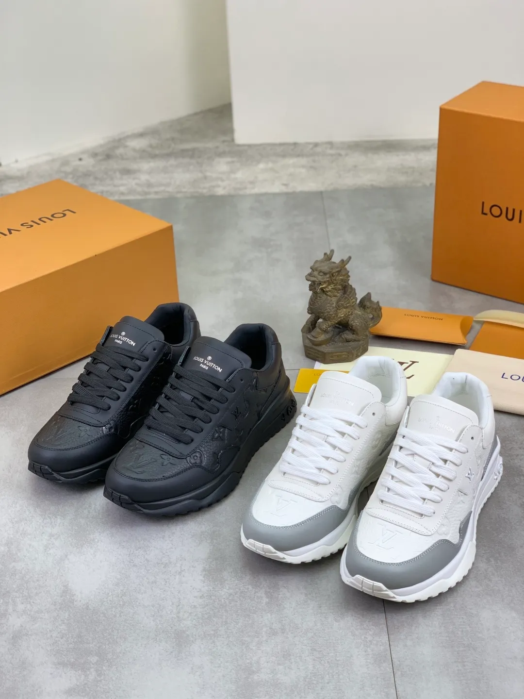 Men's men's shoes P680 new style 💶[LOUIS VUITTON] (original order) new style 🍀LV Louis Vuitton * - top version of LV classic trendy shoes! Use imported original cowhide and water-dyed cowhide lining. The latest original wear-resistant TPU combination outsole! High quality products! Multiple colors available, code number: 38-44 (45 46 customized)